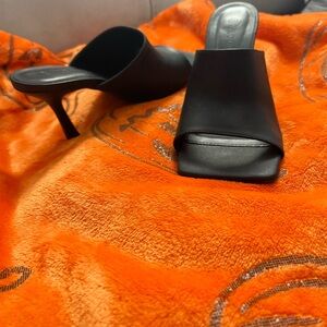 Black High Heel Shoes